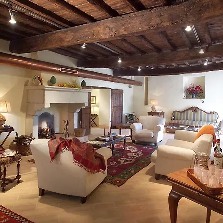 Borgo Della Marmotta Farm stay *